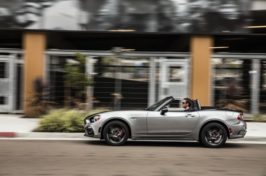  Fiat 124 Spider Elaborazione Abarth (348) 2016 года  (NA) (фото 35 из 40)